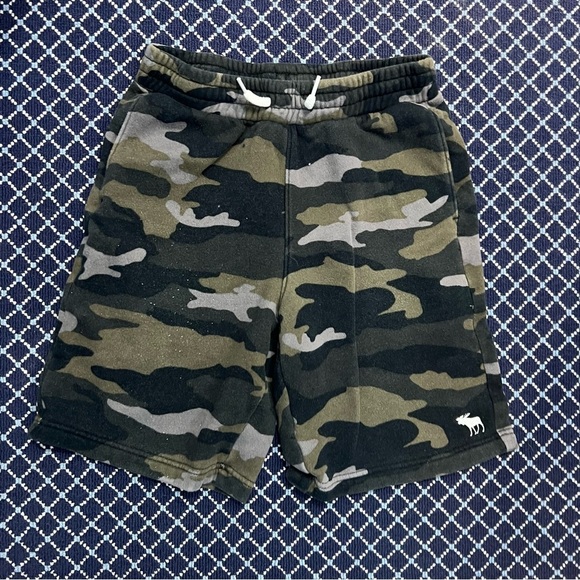 abercrombie kids Other - Abercrombie Camo Shorts 13/14